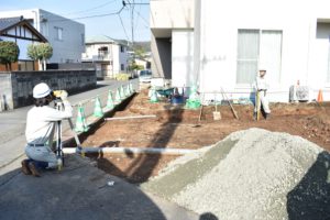 熊本市北区　外構工事　測量中