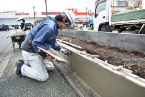 サンロードシティ熊本　花壇　施工中